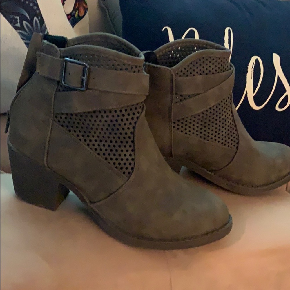 Army green Ankle boots
